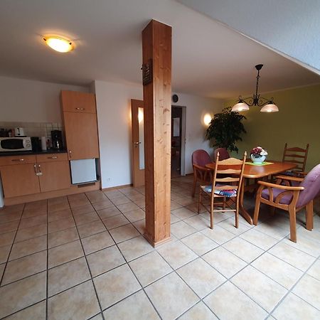 Ferienobjekte Claus, 35633 Apartman Uplengen Kültér fotó